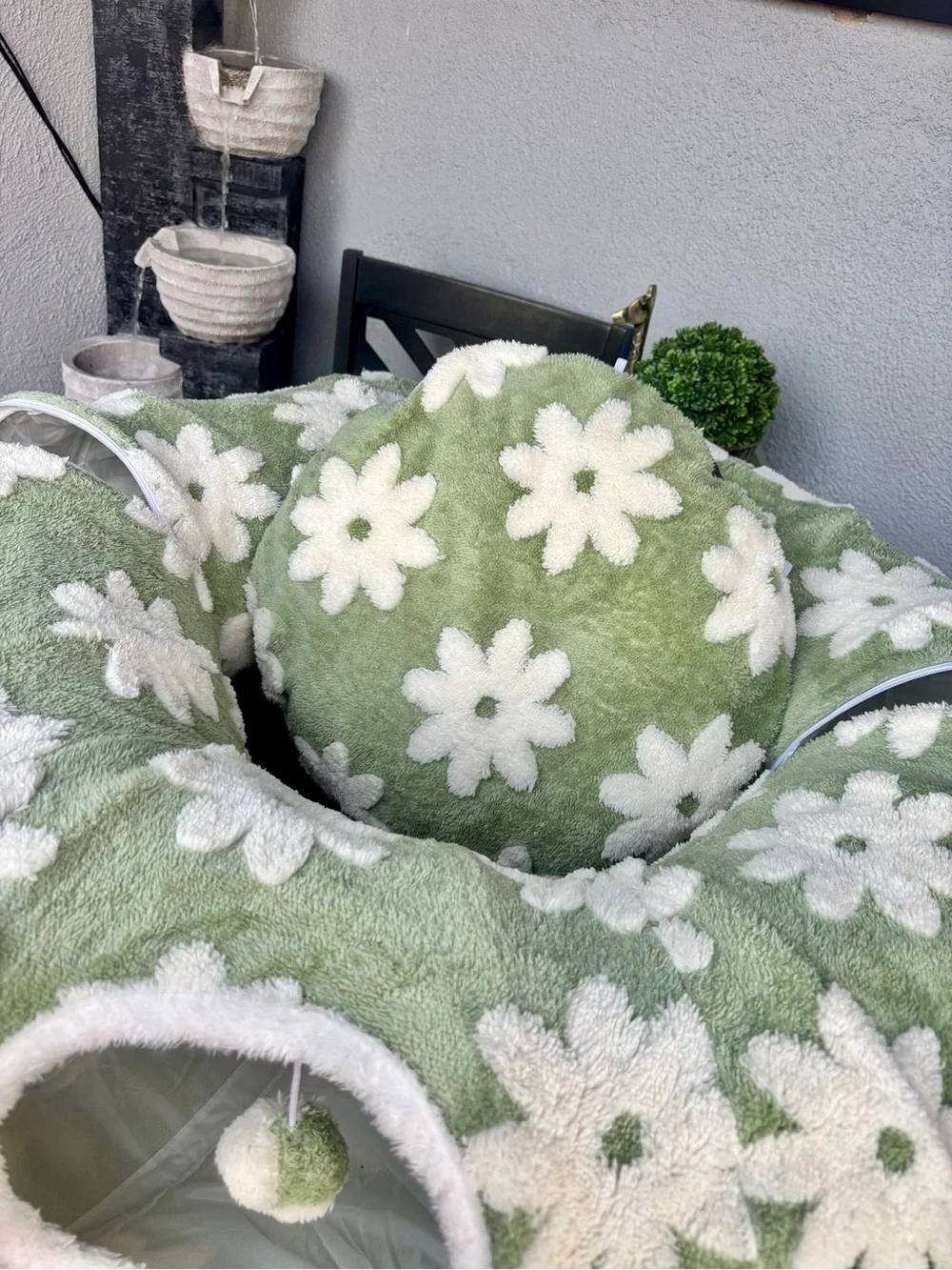 Green & White Floral Plush CAT Tunnel Bed